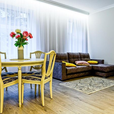 Superb Apartment In City Centre Riga Eksteriør billede