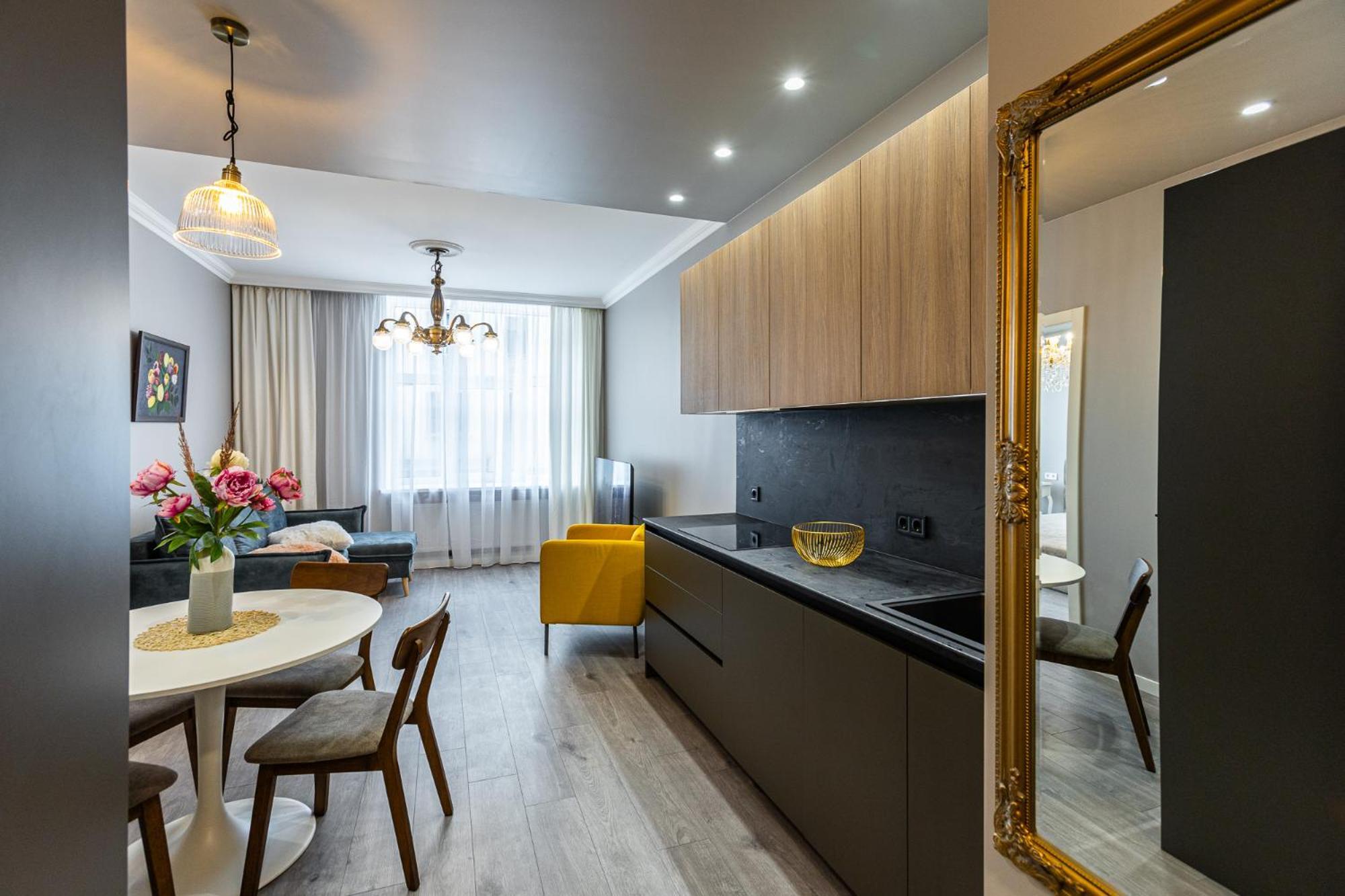 Superb Apartment In City Centre Riga Eksteriør billede
